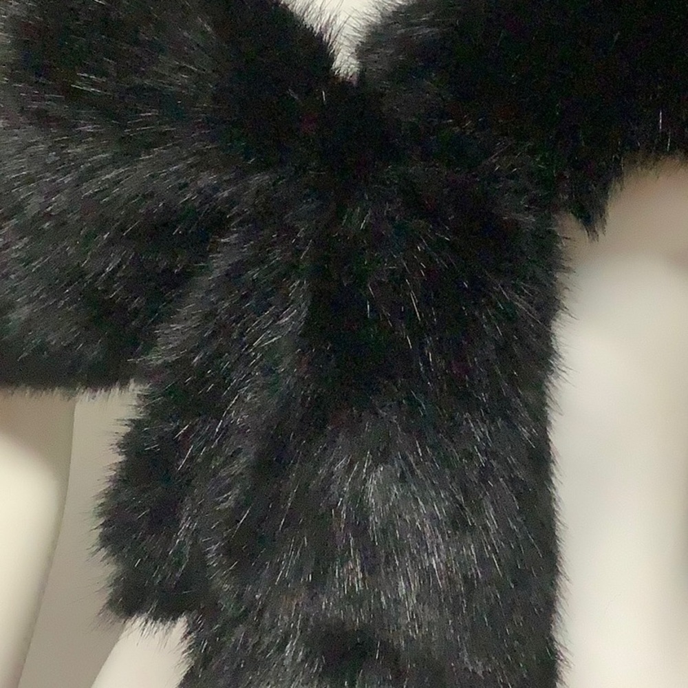 Ameri Mode Fur Shawl - image 3